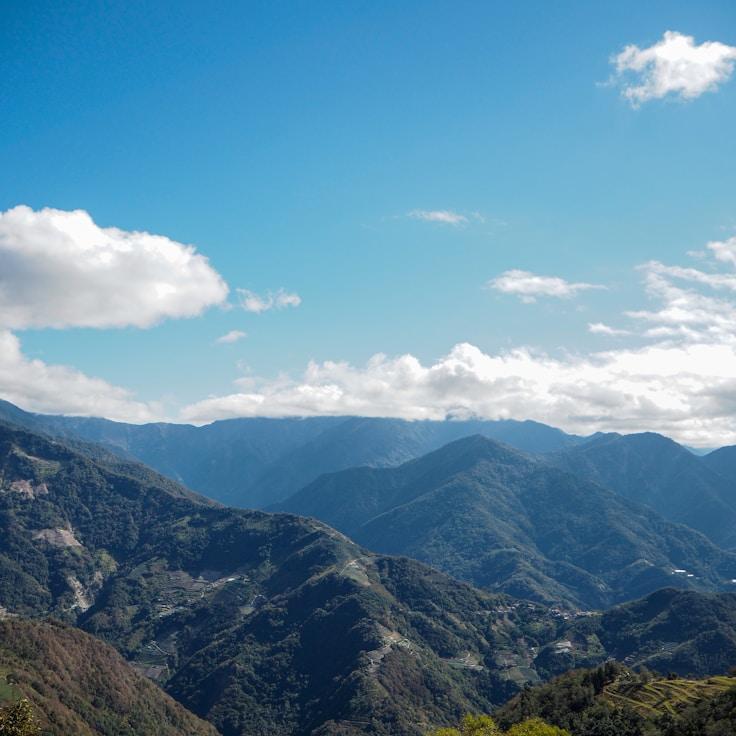 Outdoor terrace seating suitable for families in Paris